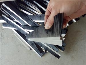 h型铝合金刷套密封挡尘毛刷